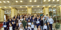 В правительстве Бурятии чествовали лучших пап - Газета Номер один