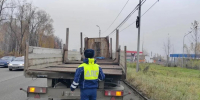 8 человек осматривают медики: грузовик протаранил пассажирский автобус в Березовском - Фото 2 - JustMedia