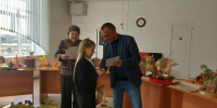«Краски осени»: выставка-конкурс творческих работ в Индерском сельском библиотечно-досуговом центре - Сосновоборский район