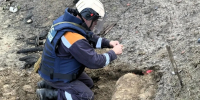 Житель Балтийска откопал во дворе дома авиабомбу весом 100 кг - Комсомольская правда