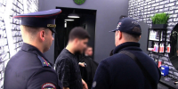 Иностранец пытался выдать себя за россиянина в астраханском барбершопе - Газета Волга