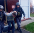 В Железногорске задержали пьяного дебошира, который ударил товарища ножом в спину - Zhel.City