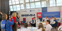 Студентка Оренбургского медицинского университета пообщалась с министром здравоохранения Российской Федерации Михаилом Мурашко - Министерство здравоохранения
