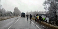 Водитель грузовика спровоцировал на трассе аварию с автобусом - ИА Хакасия
