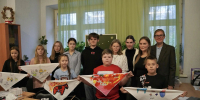 15.10.2026 | Детям из тверского семейного центра рассказали о празднике Покрова Пресвятой Богородицы и провели для них мастер-класс - Министерство демографической и семейной политики