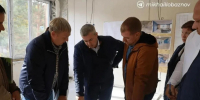 Михаил Лобазнов проинспектировал ход капитального ремонта школы № 2. - Старооскольский городской округ