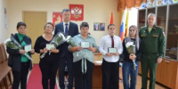 Сегодня в администрации района вручили государственные награды участникам СВО и их родным - Новосергиевский район