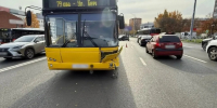 Автобус №79 врезался в автомобиль на улице Удмуртской в Ижевске - Сусанин