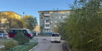 ДТП в Советском округе Омска: шестилетний мальчик на самокате попал под колеса - Om1.Ru