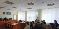 В Вичугском городском суде проведена лекция для школьников о профориентации. - Городской суд