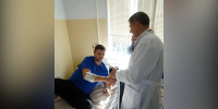 Ковальчук навестил пожарных, пострадавших при тушении дома после удара БПЛА - БрянскToday.Ru