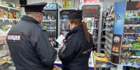 В Ленинском округе прошло первое мероприятие по пресечению незаконной торговли табаком и вейпами на остановках. - Администрация города