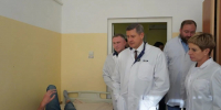 Губернатор Брянской области навестил пострадавших пожарных в больнице - Знамя Труда