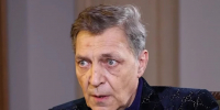 Александр Невзоров* внесен в перечень террористов и экстремистов - Реальное время