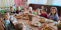 16 октября — Всемирный день хлеба. В МБДОУ — детский сад №23 «Снегирёк» прошёл тематический день, посвящённый данному торжеству.. - Администрация г. Клинцы