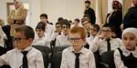 В Международный день белой трости представители «Единой России» навестили воспитанников спецшколы для слепых и слабовидящих в Грозном - Единая Россия