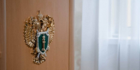 В Воронеже работник магазина менял дорогие телефоны на неоригинальные и возвращал на склад - РИА Воронеж