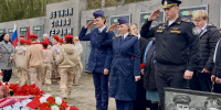 В Калининградской области с воинскими почестями перезахоронили останки 15 советских воинов - Следственный комитет