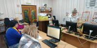 Интернет и документы без секретов: в библиотеке Рутмана прошло компьютерное занятие - ЦБС Советского городского округа