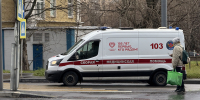 Водитель автомобиля сбил женщину с годовалой дочерью на переходе в Мытищах - Вечерняя Москва