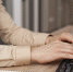 close-up-hands-typing-keyboard - ТВ-Колыма-Плюс