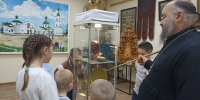Воспитанники социально-реабилитационного центра совершили миссионерскую экскурсию в музейную экспозицию «Хранилище старины» - Шуйская епархия