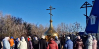 В Большеречье освятили крест и колокола для строящегося храма - Вечерний Омск