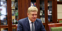 Анатолий Серышев провёл рабочую встречу с начальником Западно-Сибирской железной дороги Евгением Вейде - Газета Знамя Труда