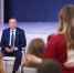 Роман Бусаргин встретился с делегатами Международного фестиваля молодежи - Комсомольская правда