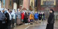 Участники клуба «Беседа» Новопокровского КЦСОН в Свято-Троицком храме в Выселковском районе - Министерство труда и соцразвития