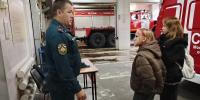 Профессия смелых: воспитанники центра «Семья и дом» побывали в гостях у огнеборцев Ногинска - ГУ МЧС МО