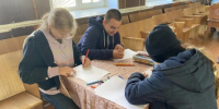 В Кокоревском ДК открылась выставка детских рисунков «Мой папа лучше всех» - Рассвет