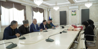 В Хасавюрте семье погибшего военнослужащего Рустама Мустафаева передали медаль Суворова - Администрация МО г. Хасавюрт