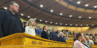 В правительстве Ленобласти открыли выставку в память о погибших героях и их отцах - 47Channel.Ru