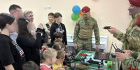 Военнослужащие отряда спецназа Росгвардии имени М.М. Шаймуратова провели урок безопасности для детей - Росгвардия