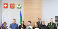В Усть-Куломском районе семьям участников специальной военной операции передали государственные награды. - Усть-Куломский район