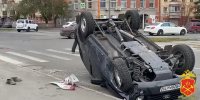 В Кемерове женщина-пешеход погибла на тротуаре из-за столкновения двух авто - Газета Комсомольская правда