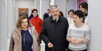 Депутат Госдумы РФ Владимир Марченко поздравил руководителя департамента по образованию администрации Волгограда Ирину Радченко с госнаградой - Единая Россия