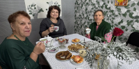 «Тёплые воспоминания»: как в альцкафе возвращают ощущение дома - Управление соцзащиты населения