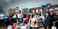 Сотрудники УФСБ передали Кленовой школе насосы для водоснабжения и стройматериалы - Луганский Информационный Центр