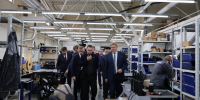 Электроколяски для людей с инвалидностью и футболистов собирают в Новосибирске правительство Иркутской области - IrkutskMedia.Ru