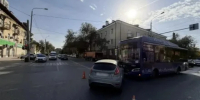 Сегодня в Астрахани пенсионерка попала в больницу после ДТП легковушки с автобусом - ГТРК Лотос