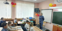 Сотрудники Росгвардии провели урок мужества, приуроченный ко Дню белых журавлей - Росгвардия