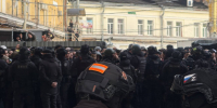 На Сенной рынок пришли силовики проверить документы - фото, видео - 47 новостей