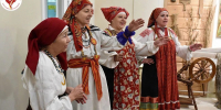 В музее народной культуры прошла первая инклюзивная экскурсия с тифлокомментированием и использованием тактильных копий музейных экспонатов - Музей народной культуры