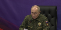 Владимир Путин посетил вспомогательный пункт управления объединенной группировки войск - Online47.Ru