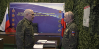 Путин посетил вспомогательный пункт управления Объединенной группировки войск. - Луганский Информационный Центр