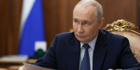 Путин посетил пункт управления Объединенной группировки войск - Реальное время