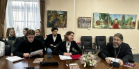 Епископ Вениамин принял участие в конференции в Школе народного искусства - Свято-Троицкая Александро-Невская Лавра