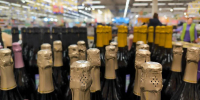 «Пустой бокал». Продажи слабоалкогольной продукции в России упали на 58% - MosRegToday.Ru